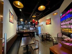 Burlington Square (D7), Retail #463341001